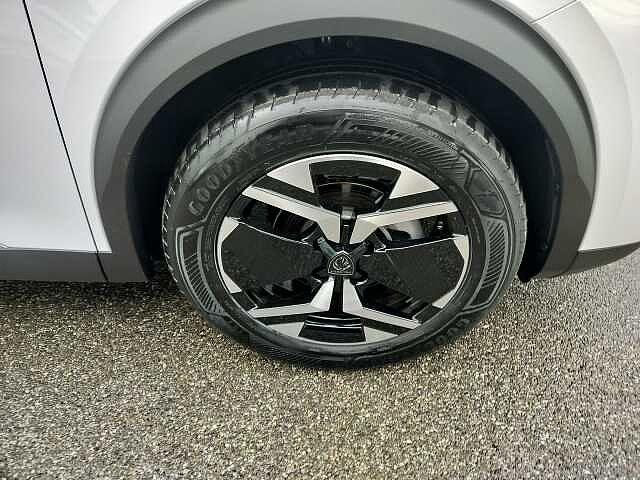 Peugeot 2008 PureTech 100 S&S Allure *KM Ø*