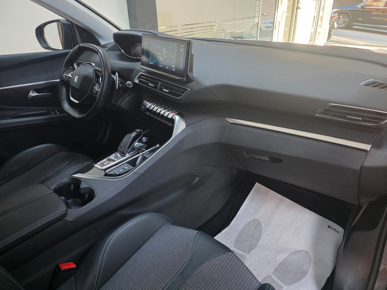Peugeot 3008 BlueHDi 130 S&S EAT8 Allure