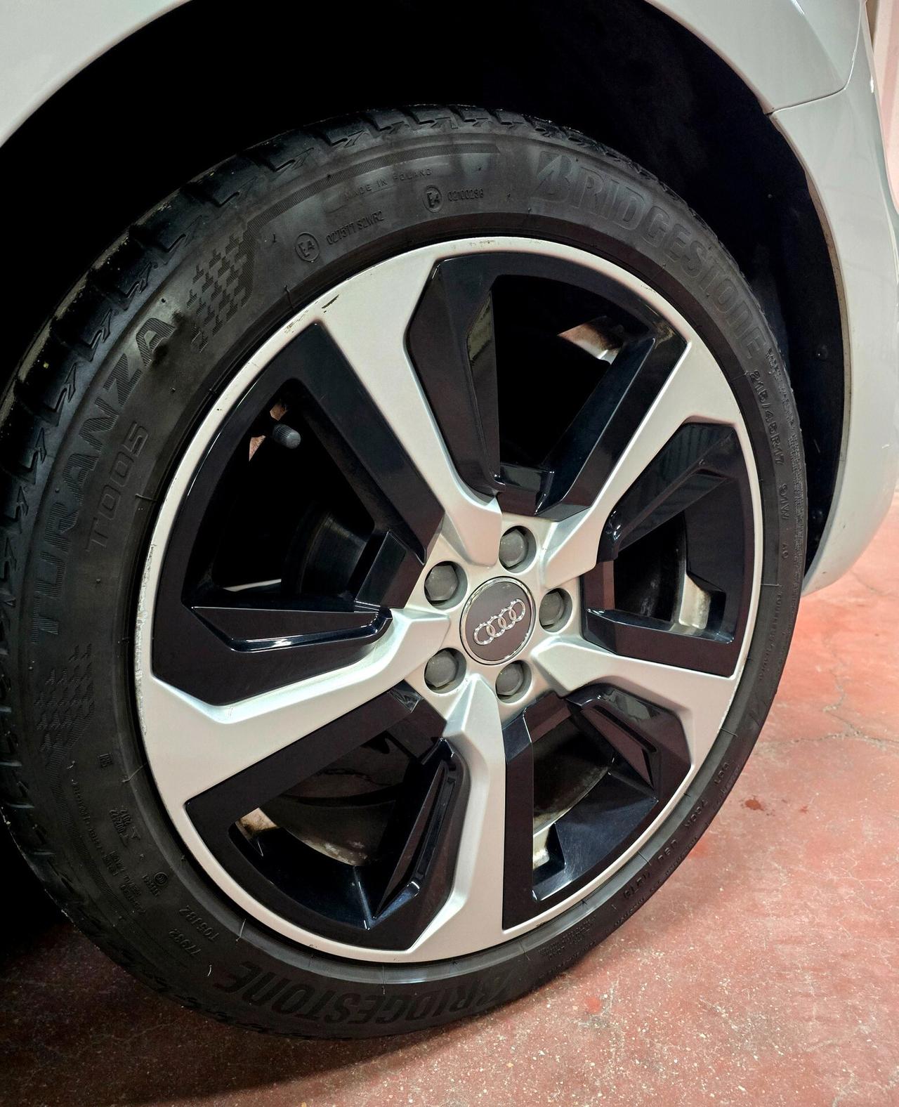 Audi A1 S line edition B-Color