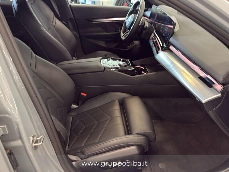 BMW Serie 5 G61 Touring 520d Touring 48V xdrive MSport Pro auto