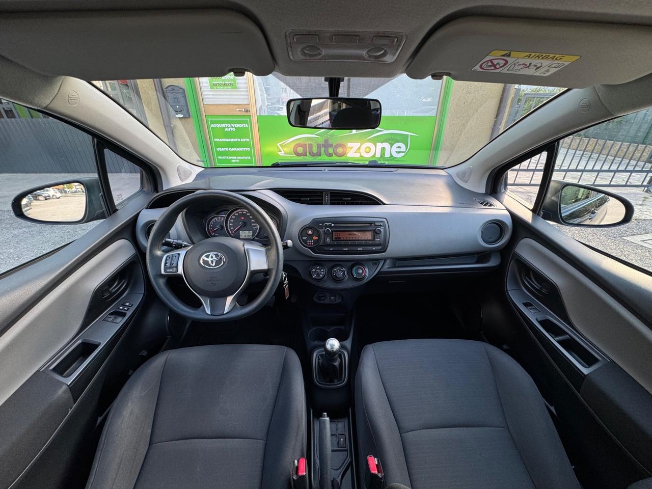 Toyota Yaris 1.0 Benzina 69CV 5 porte – 2014 – Neopatentati