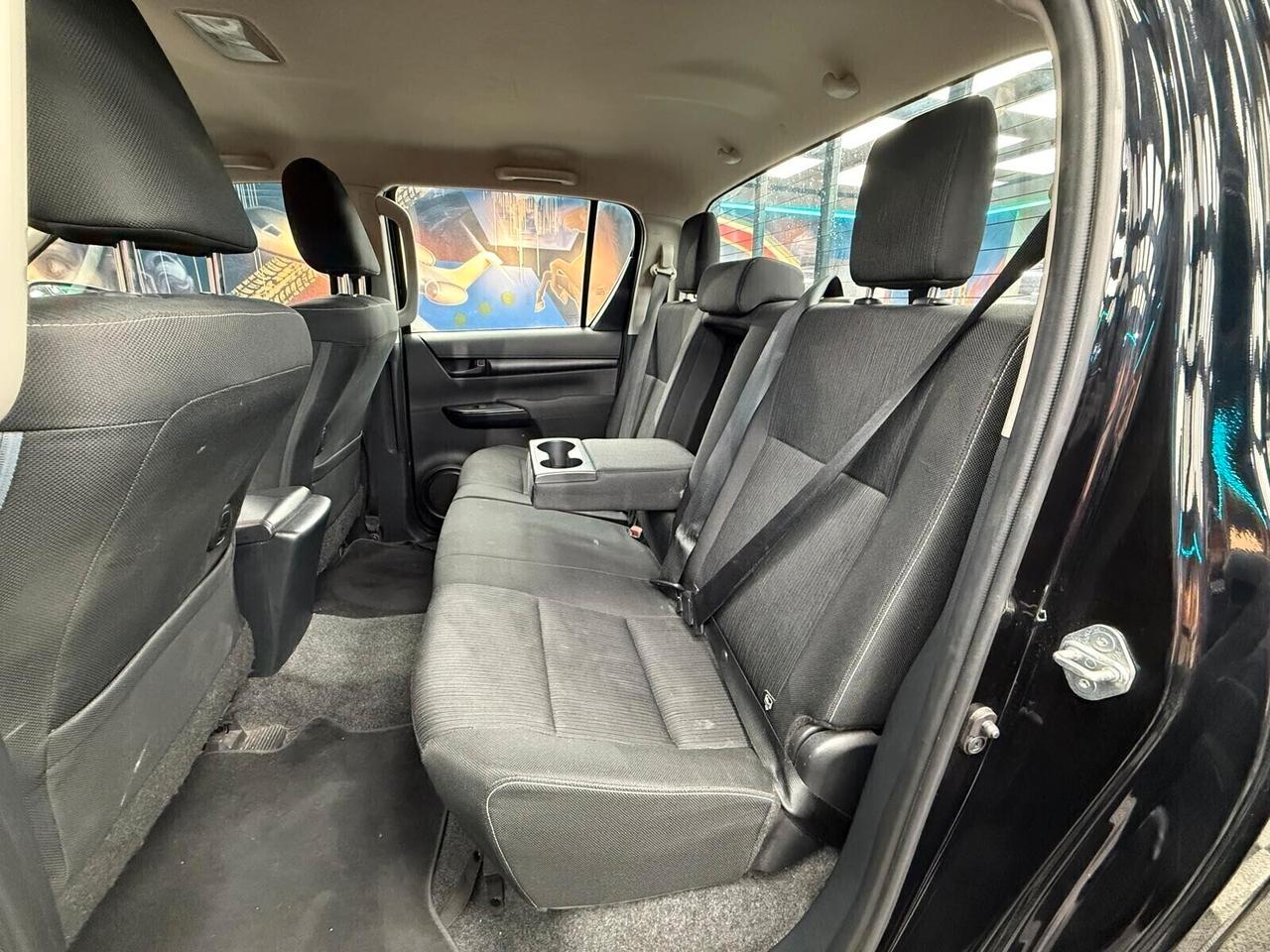 Toyota Hilux 2.4 D-4D A/T 4WD 4 porte Double Cab Comfort (886)