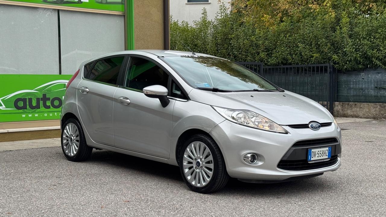 FORD FIESTA 1.2 – SOLO 71.700 KM NEOPATENTATI
