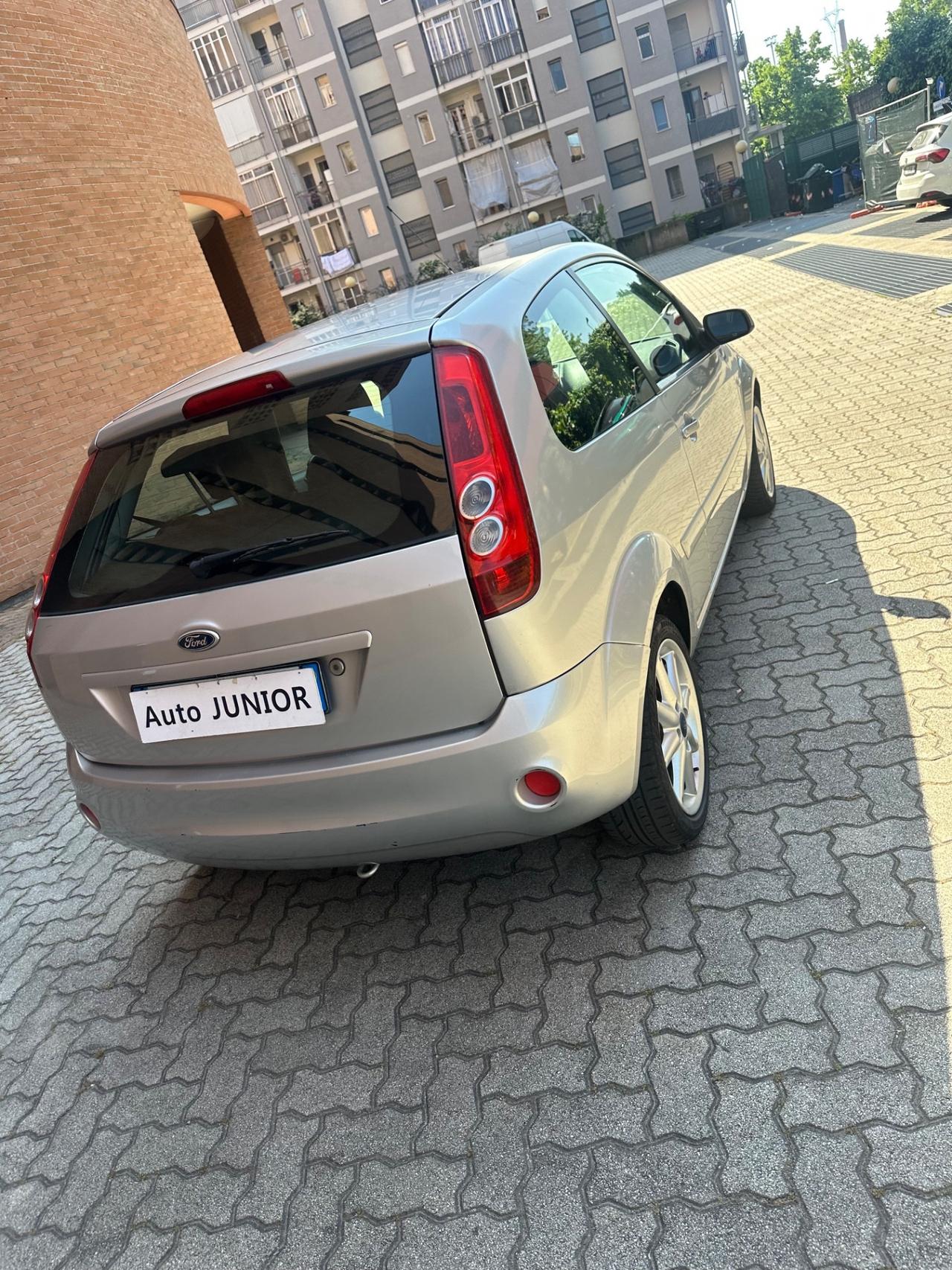 Ford Fiesta 1.2 16V 3p. Ghia