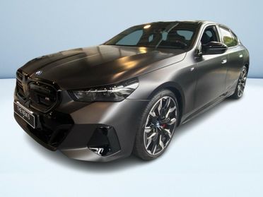 BMW i5 M60 Berlina Auto
