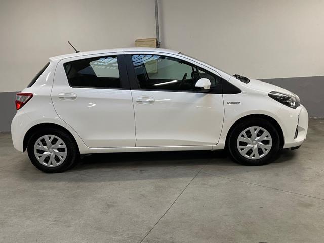 TOYOTA Yaris 1.5 Hybrid 5 porte Business