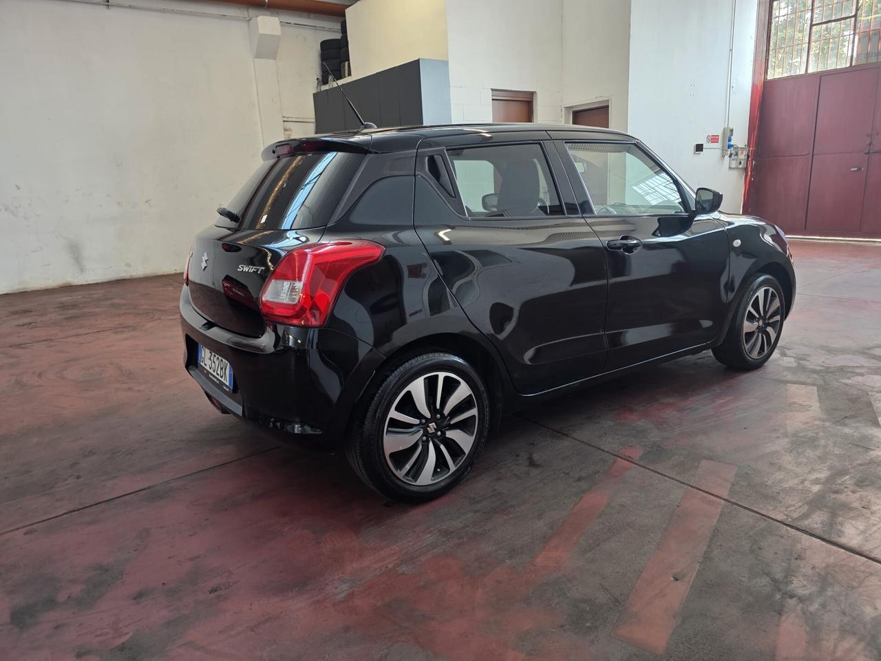 Suzuki Swift 1.2 Hybrid Top NEOPAT