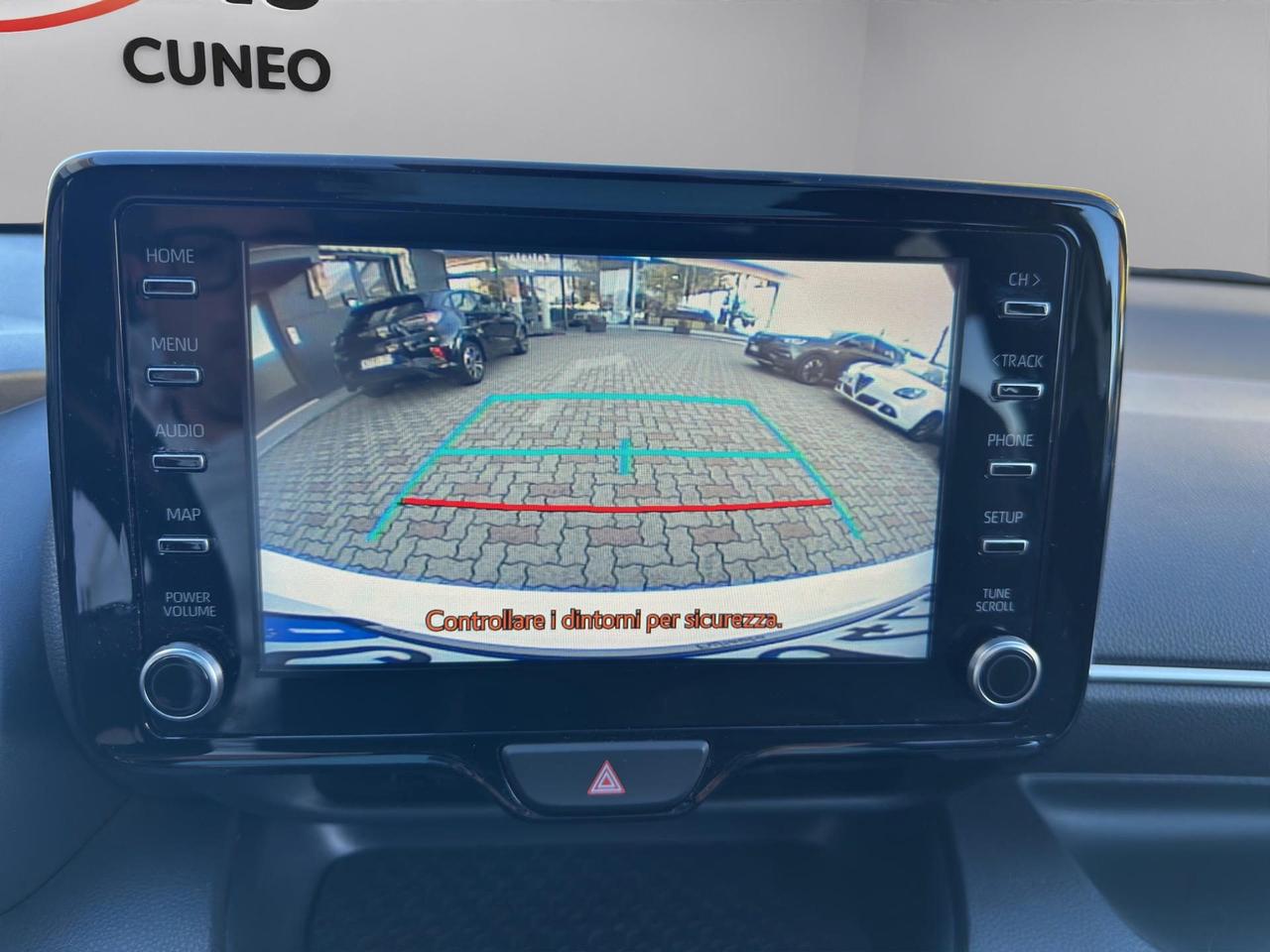 Toyota Yaris 1.5h Lounge