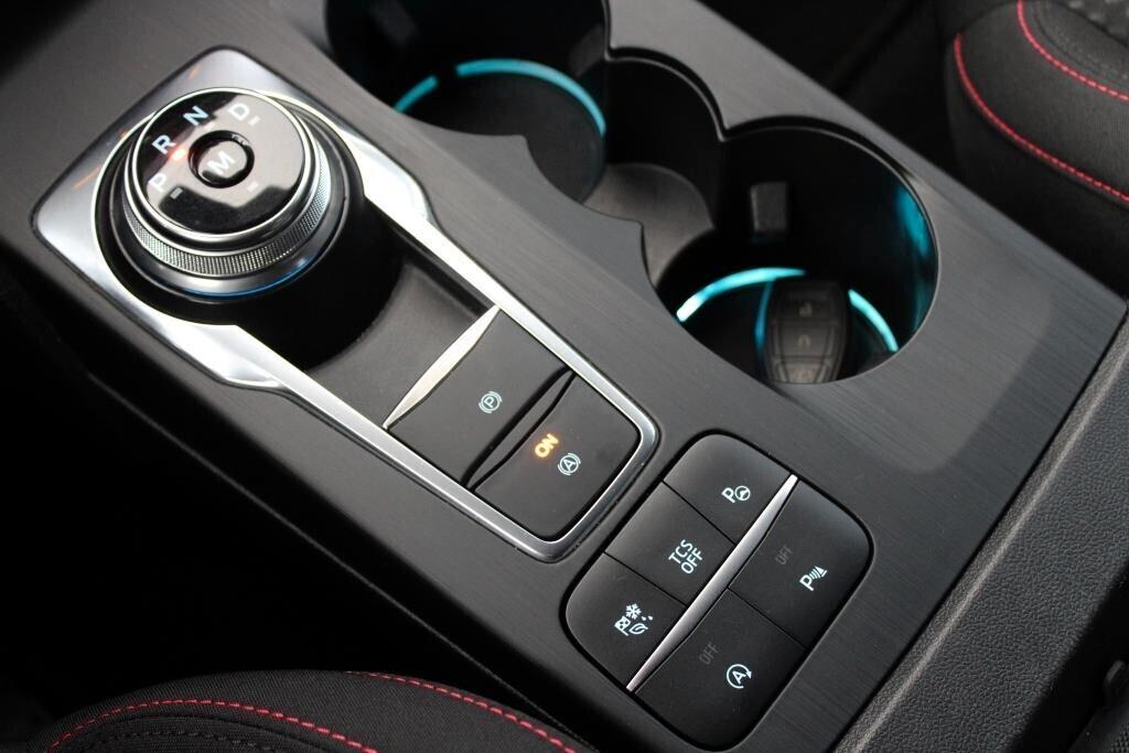 FORD Focus berlina ST-Line 1.5 dCi 120cv Aut. *LED