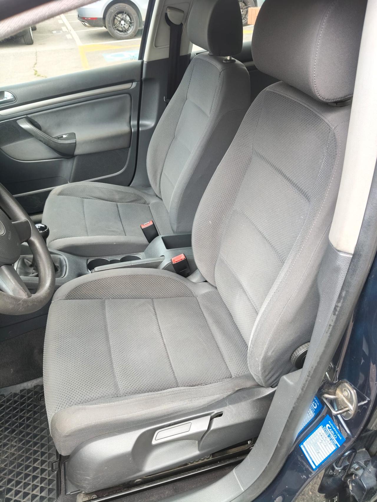 Volkswagen Golf 1.6 16V FSI 5p. Comfortline