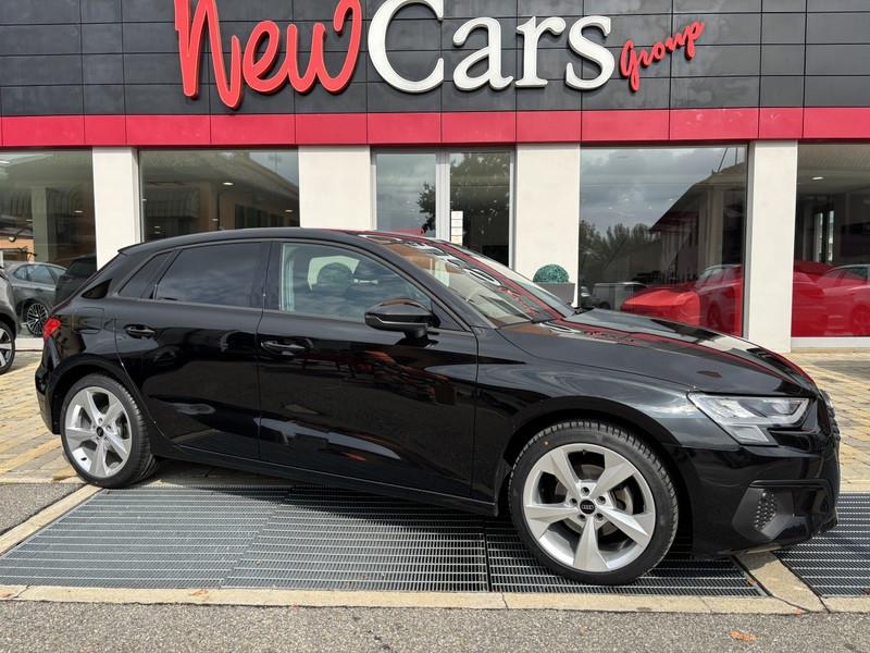 Audi A3 Sportback 35 2.0 tdi Business s-tronic LED-NAVI-18"