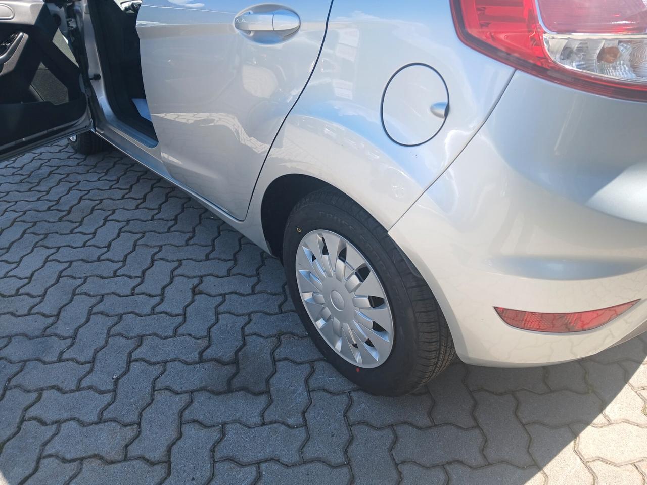 Ford Fiesta 1.5 TDCi 75CV 5 porte Titanium