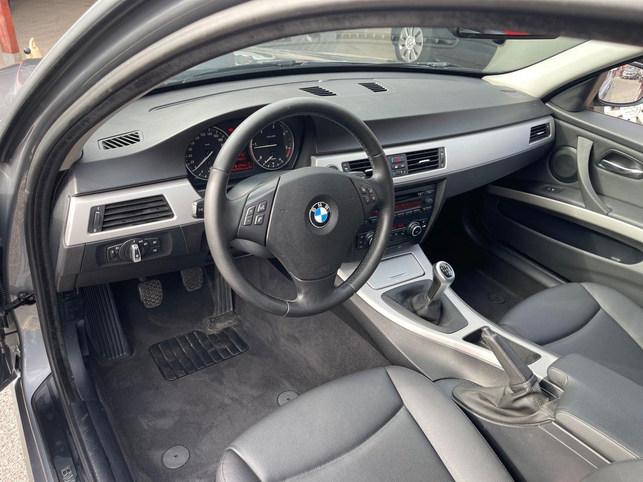 318d 2.0 143CV cat Touring Futura-rate