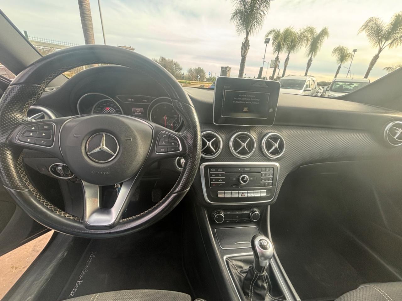 Mercedes-benz A 180 d Premium 2016