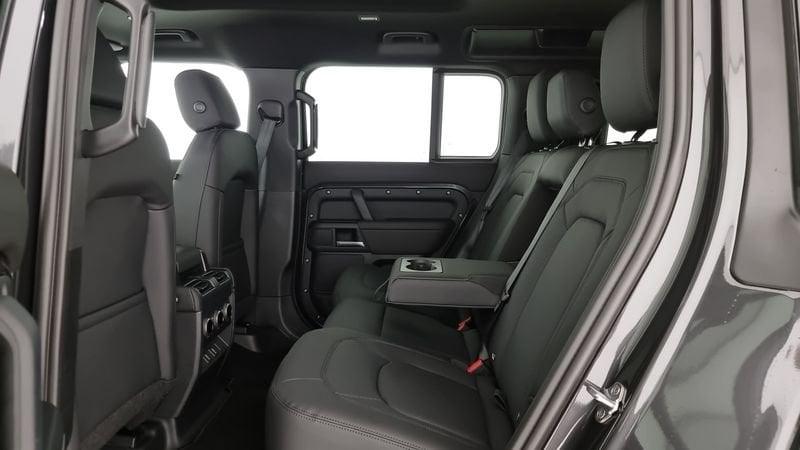 Land Rover Defender 110 3.0D I6 200 CV AWD Auto X-Dynamic SE