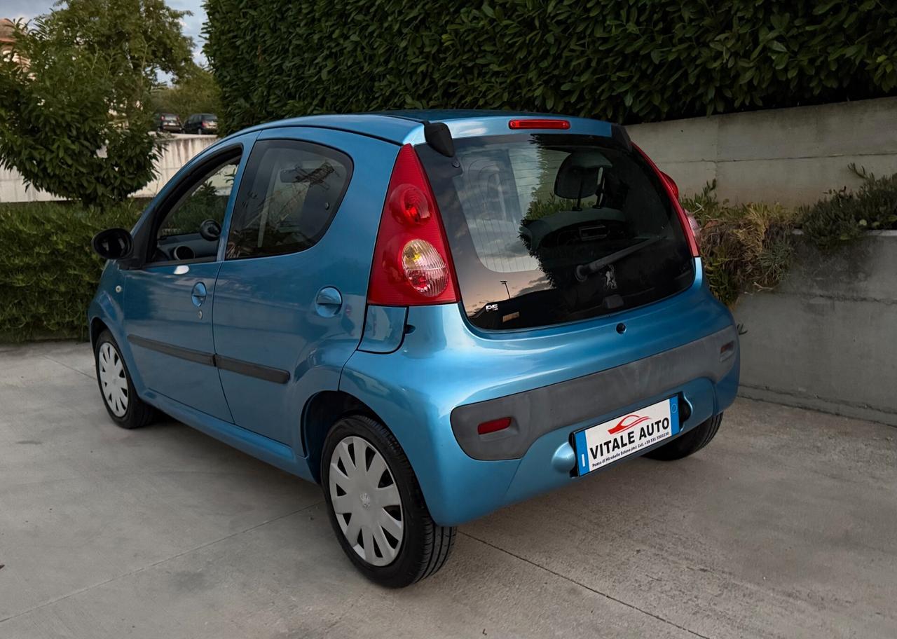 Peugeot 107 68 Cv Plaisir 2 cambio automatico 1.0