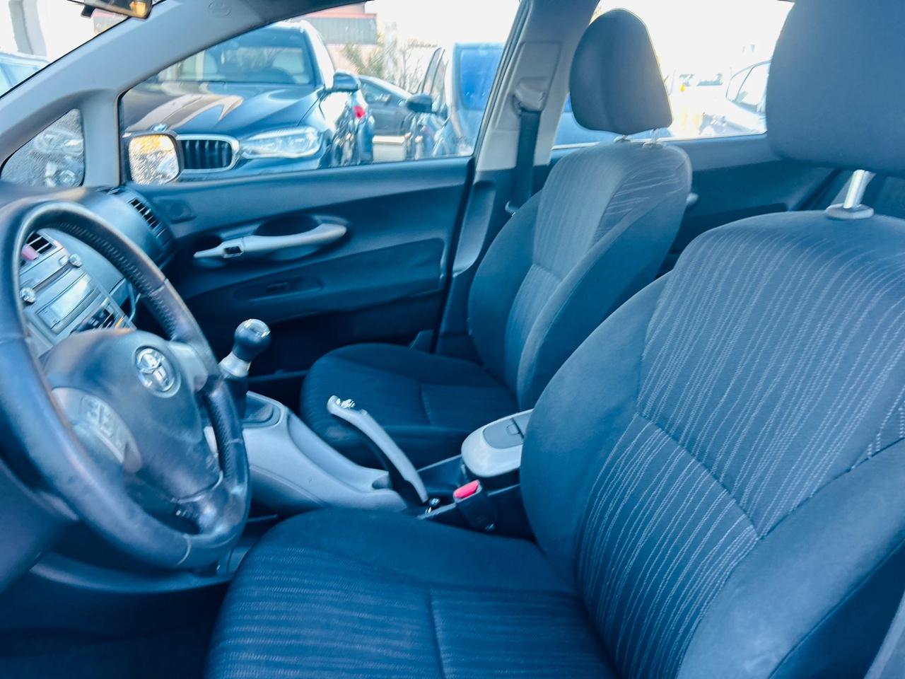 Toyota Auris 1.4 D-4D 5 porte Sol MY'08