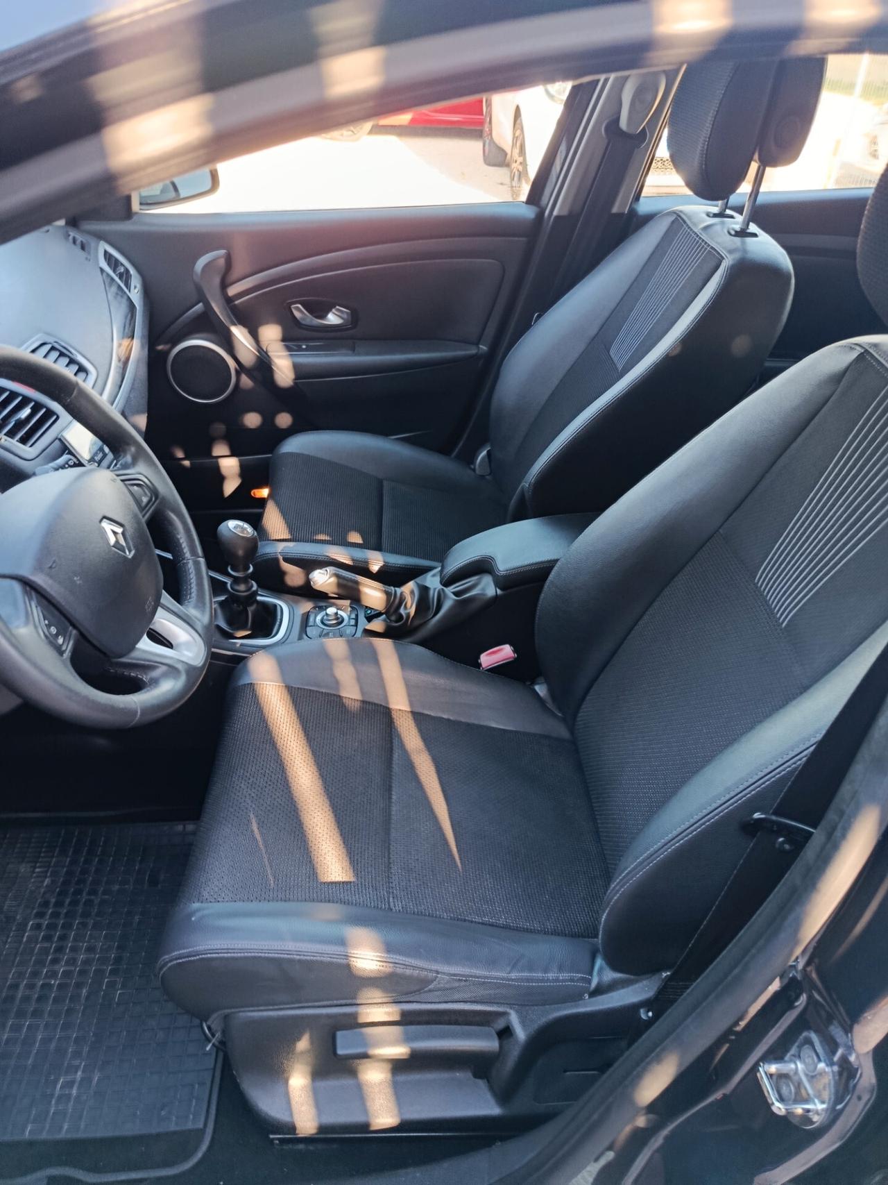 Renault Megane Mégane 1.5 dCi 110CV SporTour Attractive