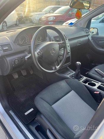 MERCEDES-BENZ A 180 CDI Elegance