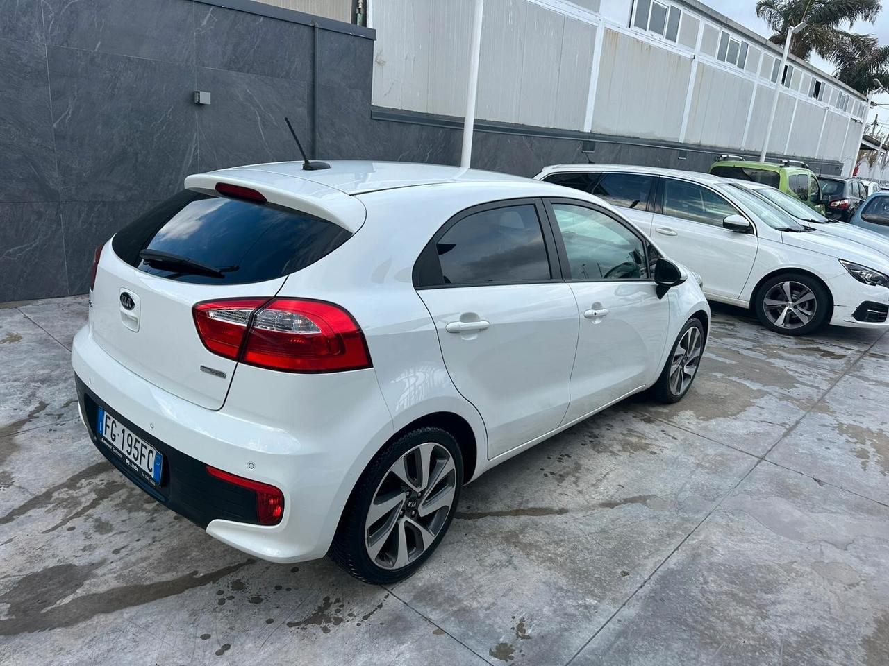 Kia Rio 1.4 CRDi 5p.S&S High Tech 12\2016