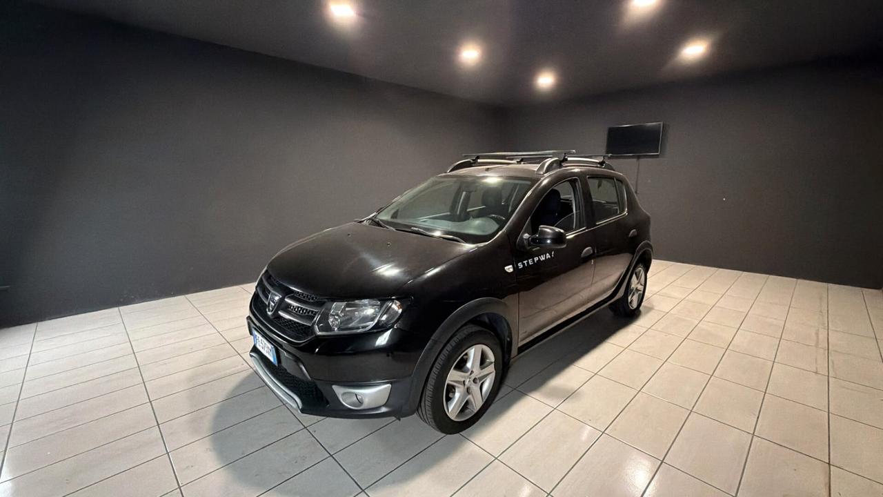 DACIA SANDERO DEL 2016 EURO 6B CAMBIO AUTOMATICO