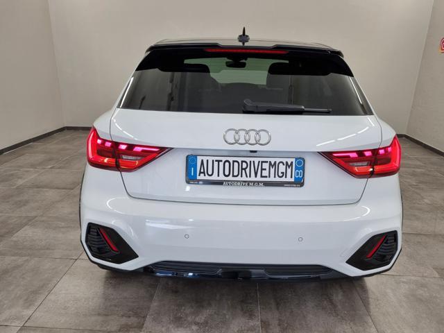 AUDI A1 citycarver 30 TFSI S tronic Identity Contrast
