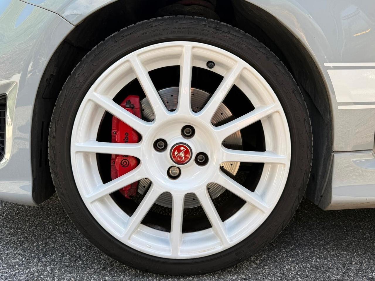 Abarth 595 1.4 Turbo T-Jet 180 CV Esseesse