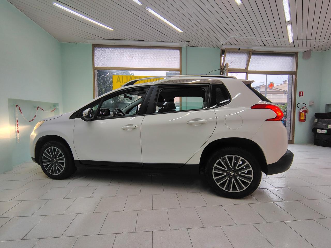 Peugeot 2008 1.6 e-HDi 92 CV Stop&Start Urban Cross