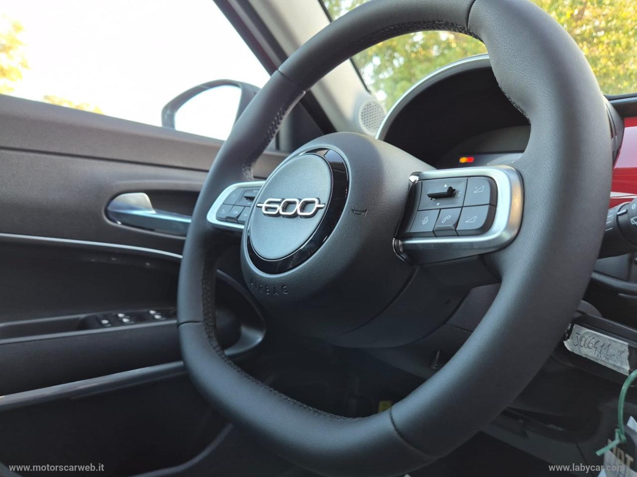 FIAT 600 Hybrid 110 CV DCT MHEV Pop PACK STYLE