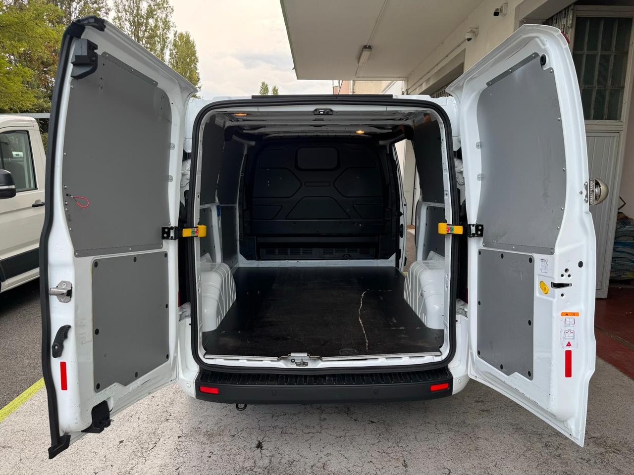 Ford Transit Custom 2.0d 130CV TREND UNIPRO GAR24M