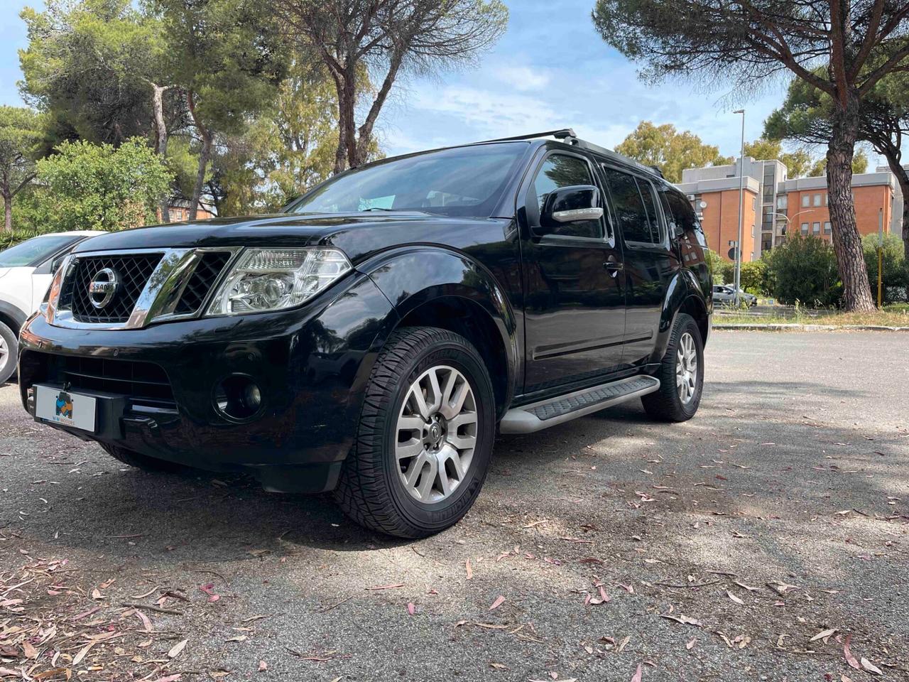 Nissan Pathfinder 2.5 dCi LE anno 2014 TETTO APRIBILE 7 POSTI UNICOPROPRIETARIO