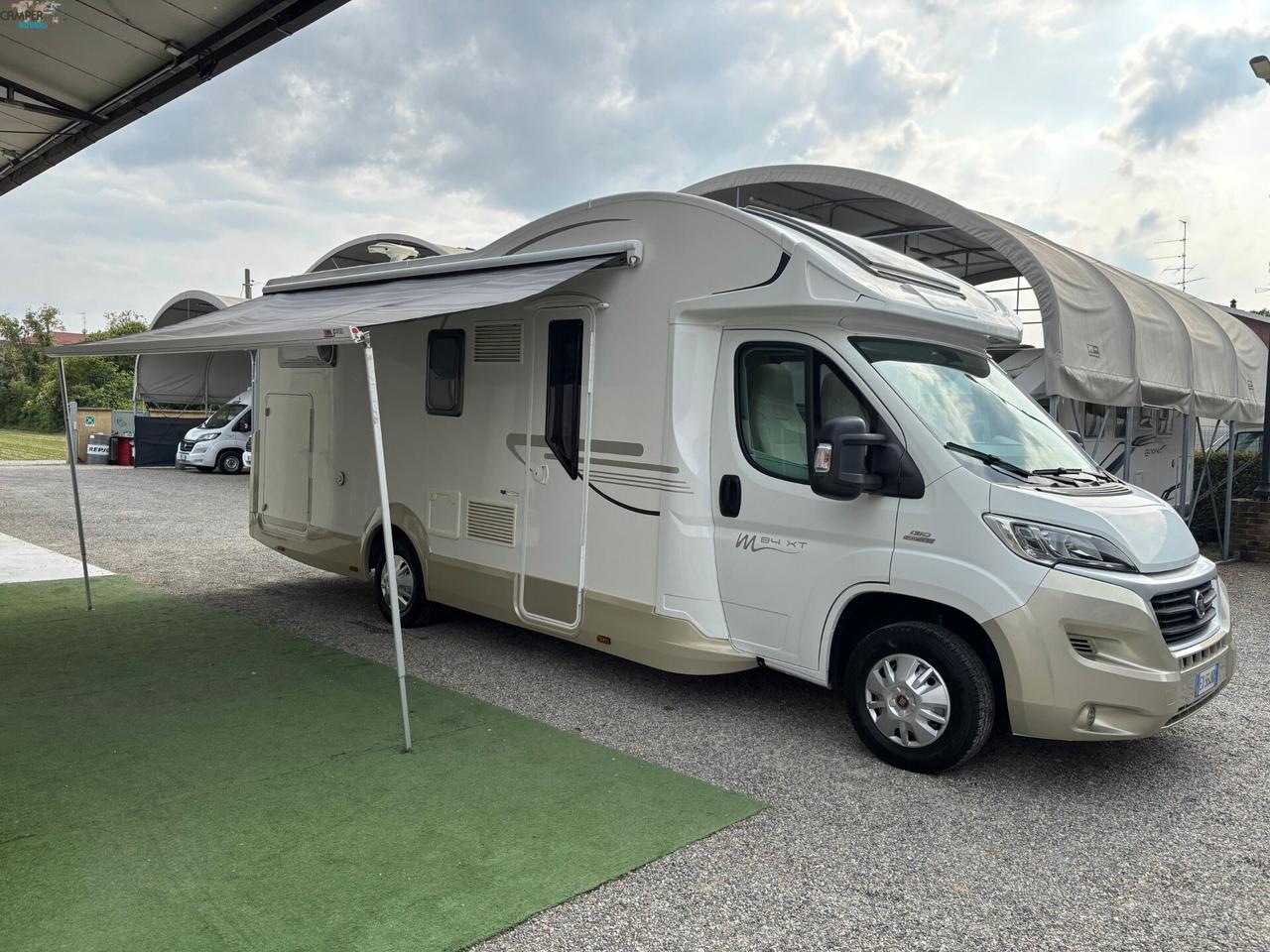 CI MAGIS 84 XT - SEMINTEGRALE CON LETTI GEMELLI IN CODA ED AMPIO GARAGE