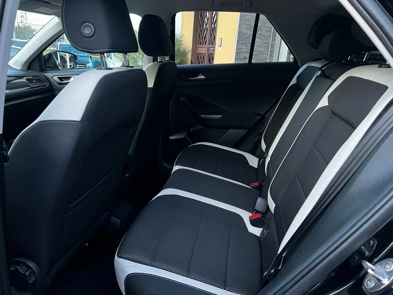 Volkswagen T-Roc 2.0 TDI 150 CV DSG 4MOTION-FULL