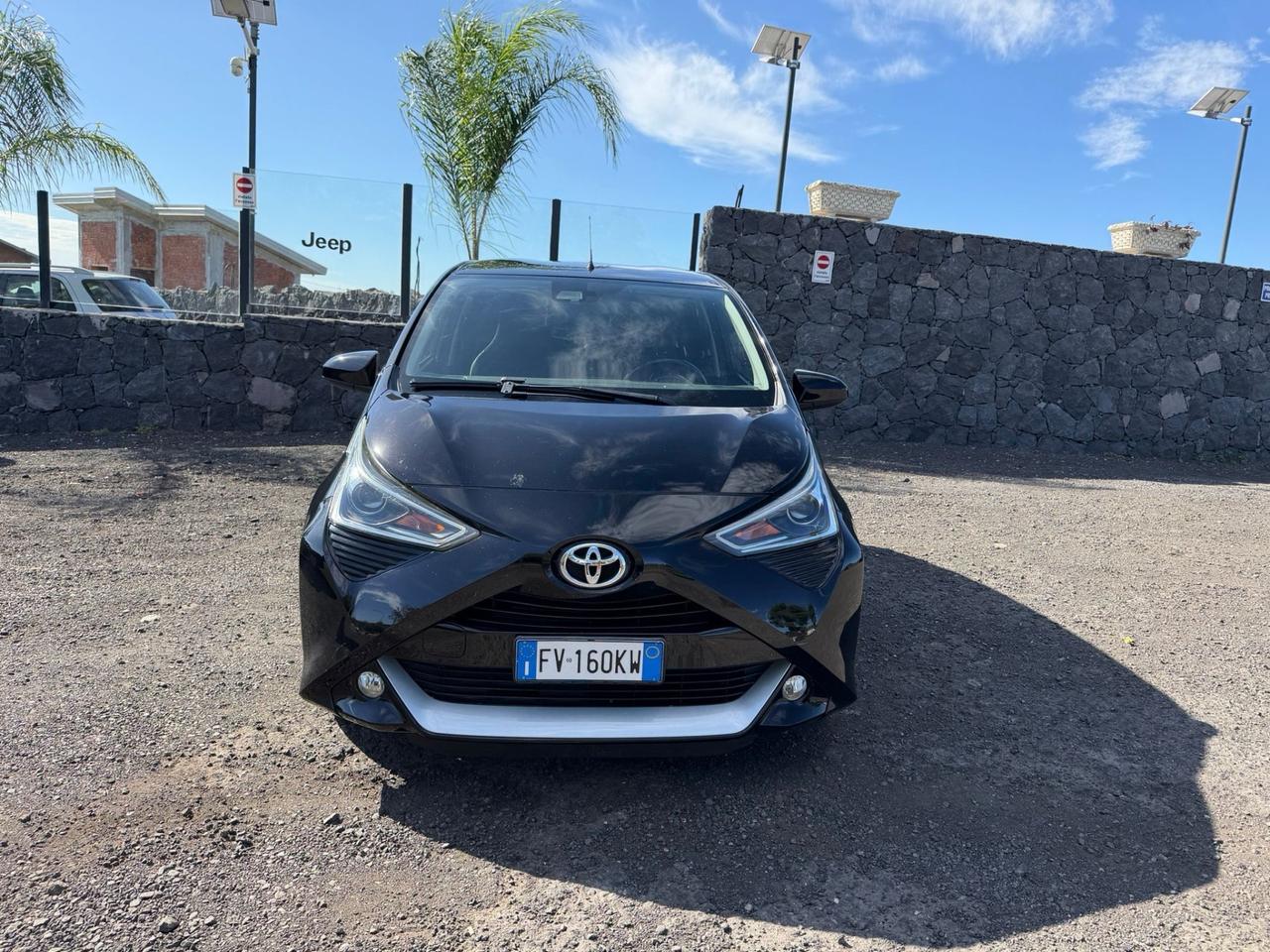 Toyota Aygo 1.0 VVT-i 72 CV 5 porte x-clusiv