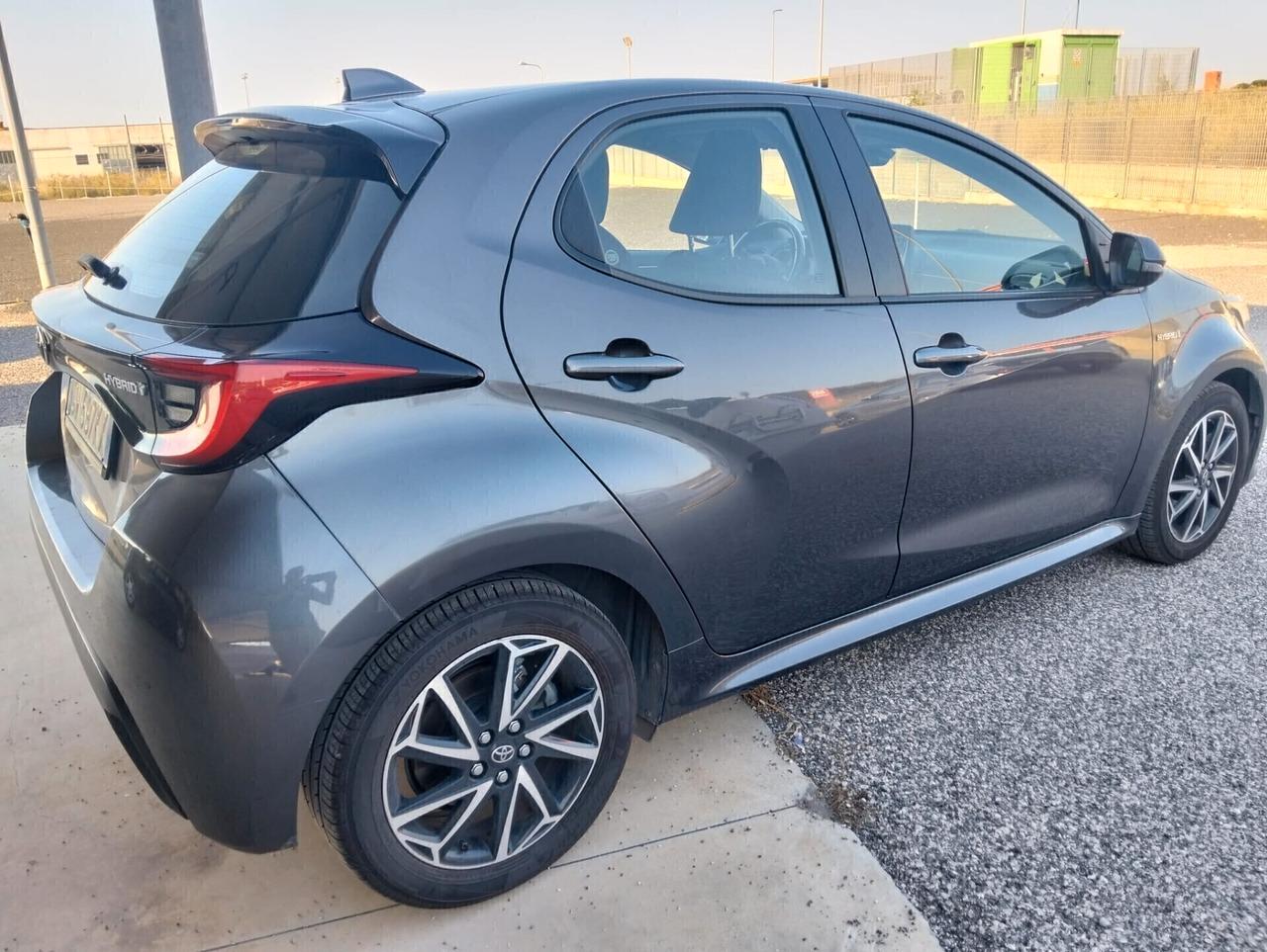 Toyota Yaris 1.5 Hybrid 5P Lounge - 2020