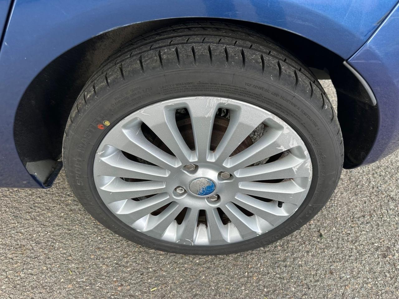 Ford Fiesta 1.2 82 CV 5 porte Titanium-Neopatentati