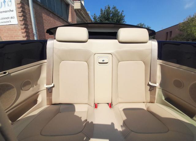 VOLKSWAGEN New Beetle 1.6 Cabrio
