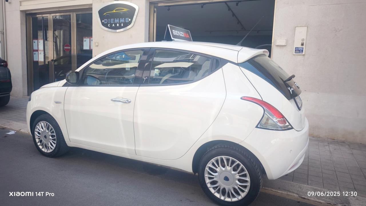 Lancia Ypsilon 1.2 69CV Gold SENSORI 2016