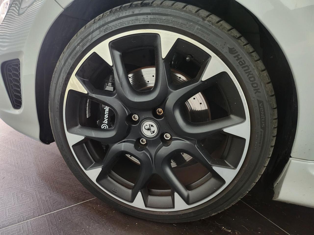 Abarth 595 1.4 Turbo T-Jet 180 CV Competizione