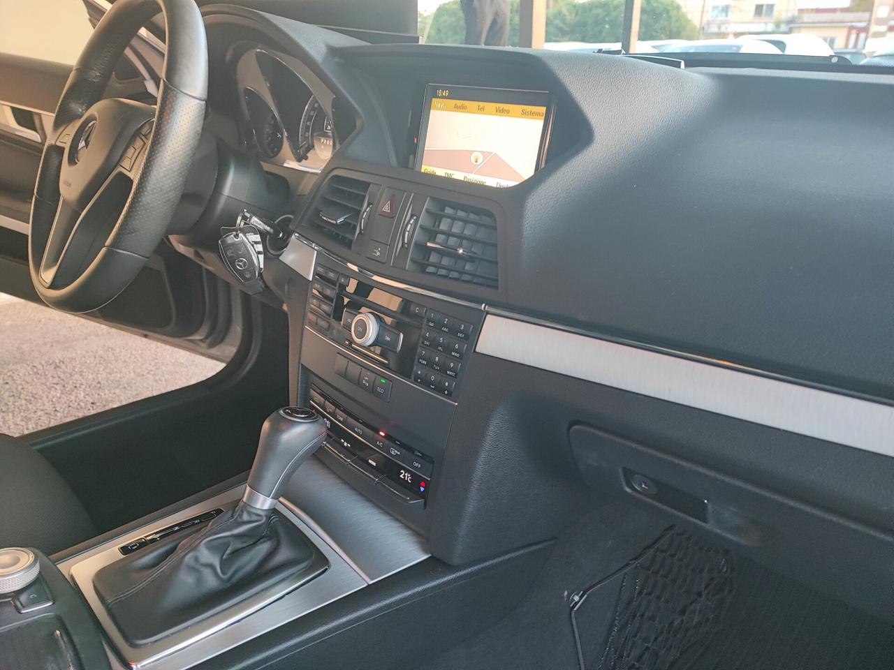 Mercedes-benz E 220 CDI Coupé BlueEFFICIENCY