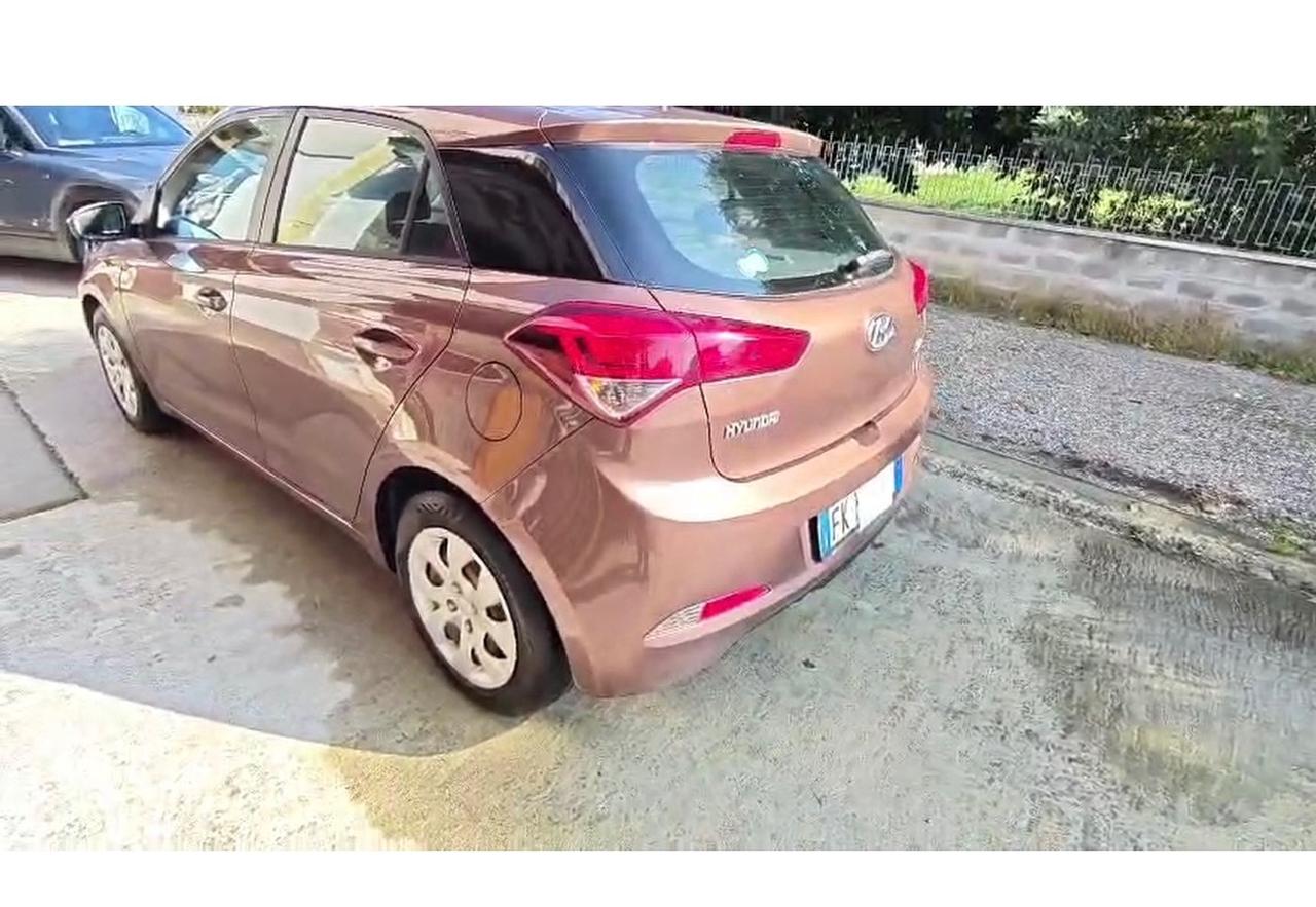 Hyundai i20 1.2 5 porte Blackline