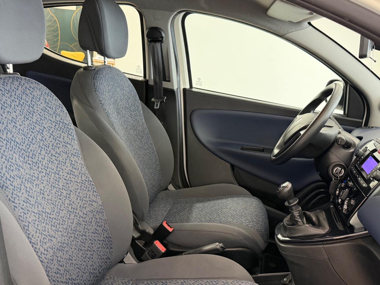 Lancia Ypsilon 1.0 Benzina /hybr 70cv My24