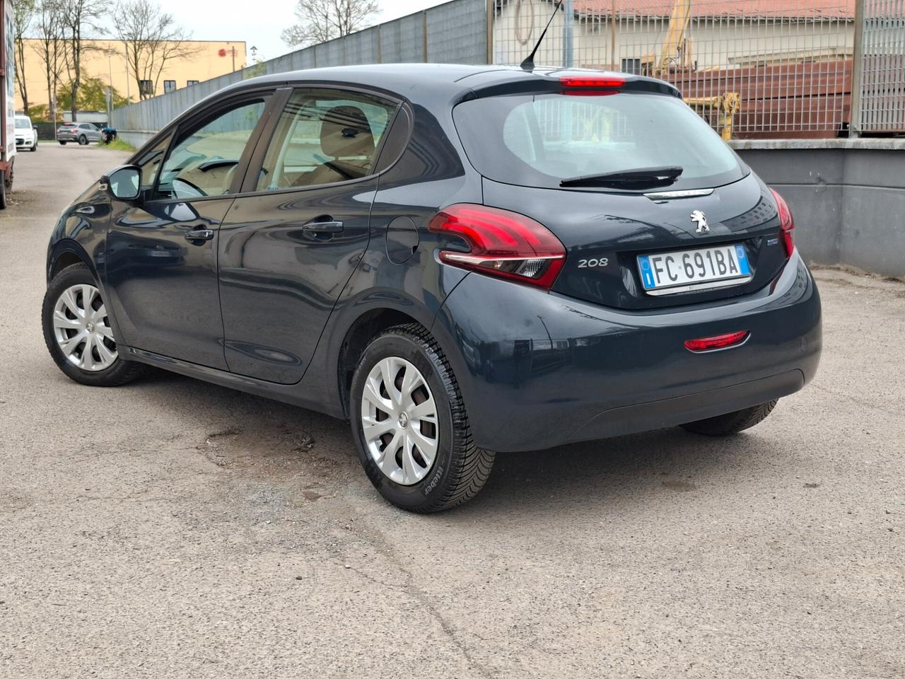 Peugeot 208 PureTech 82 5 porte Allure