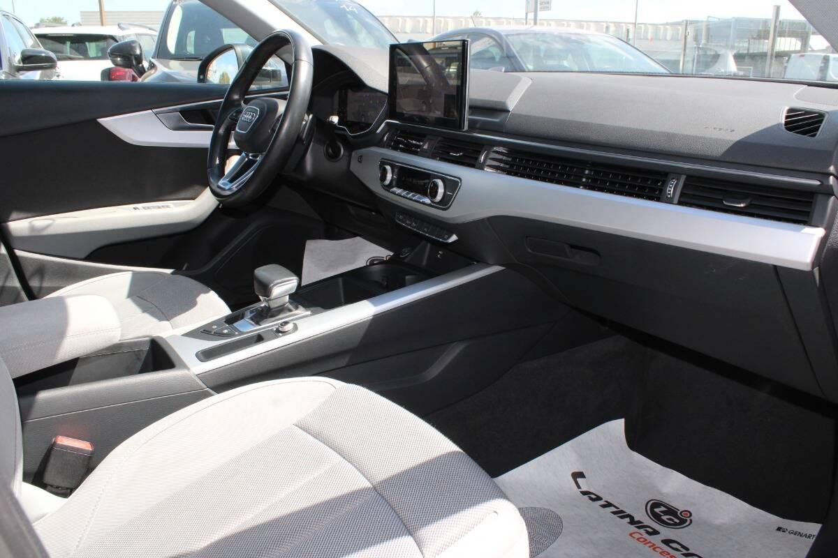 Audi A4 Avant 30 2.0 tdi mhev Business Advanced 136cv s-tronic