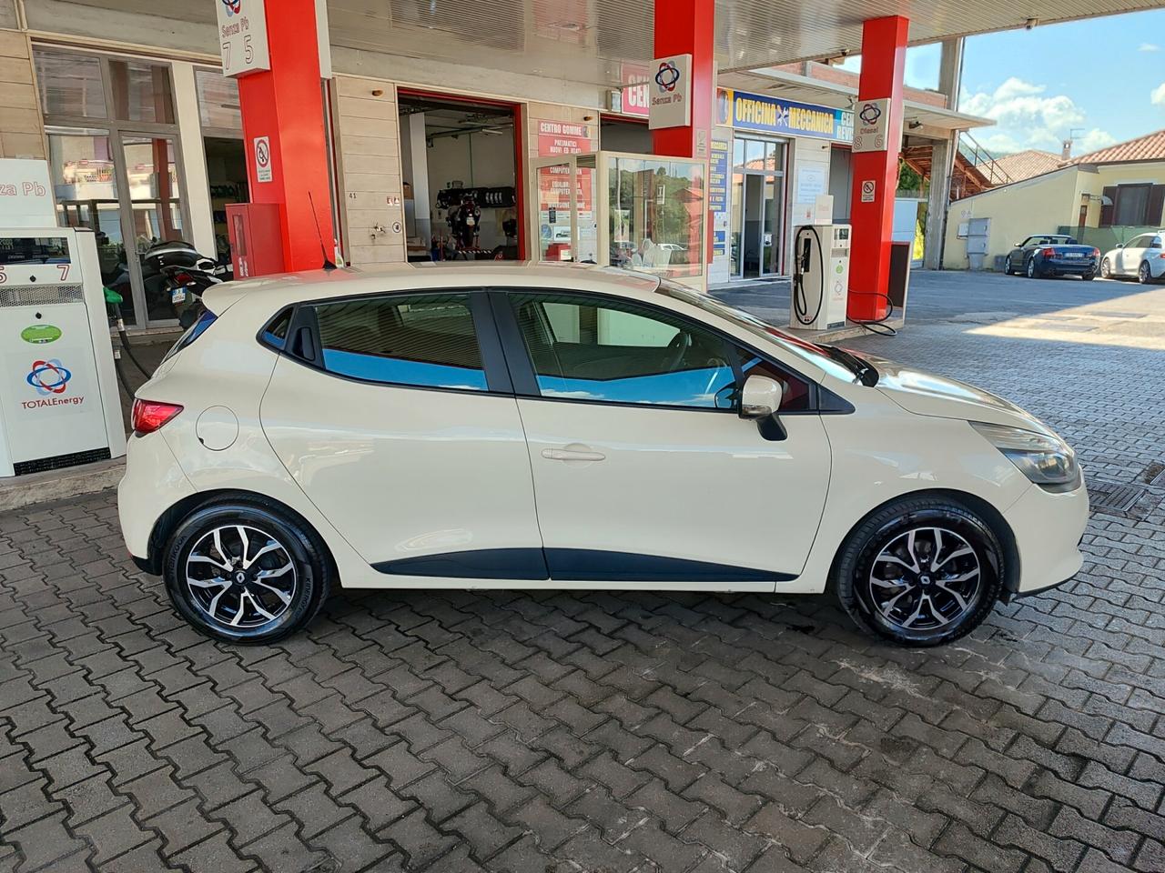 Renault Clio 1.2 GPL 2015 BOMBOLA APPENA REVISIONATA