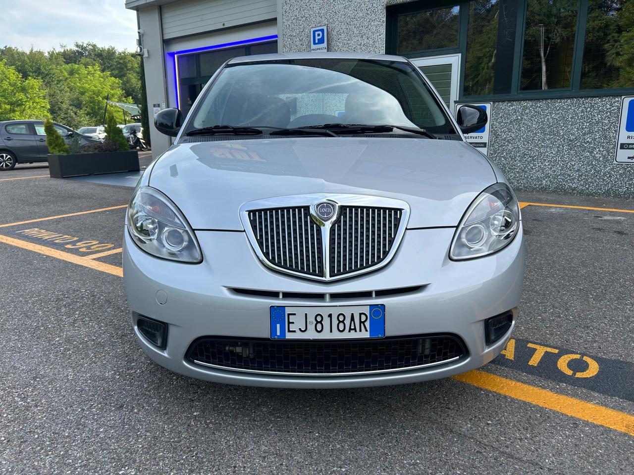 Lancia Ypsilon 1.2 69 CV Platinum * Neo patentati *