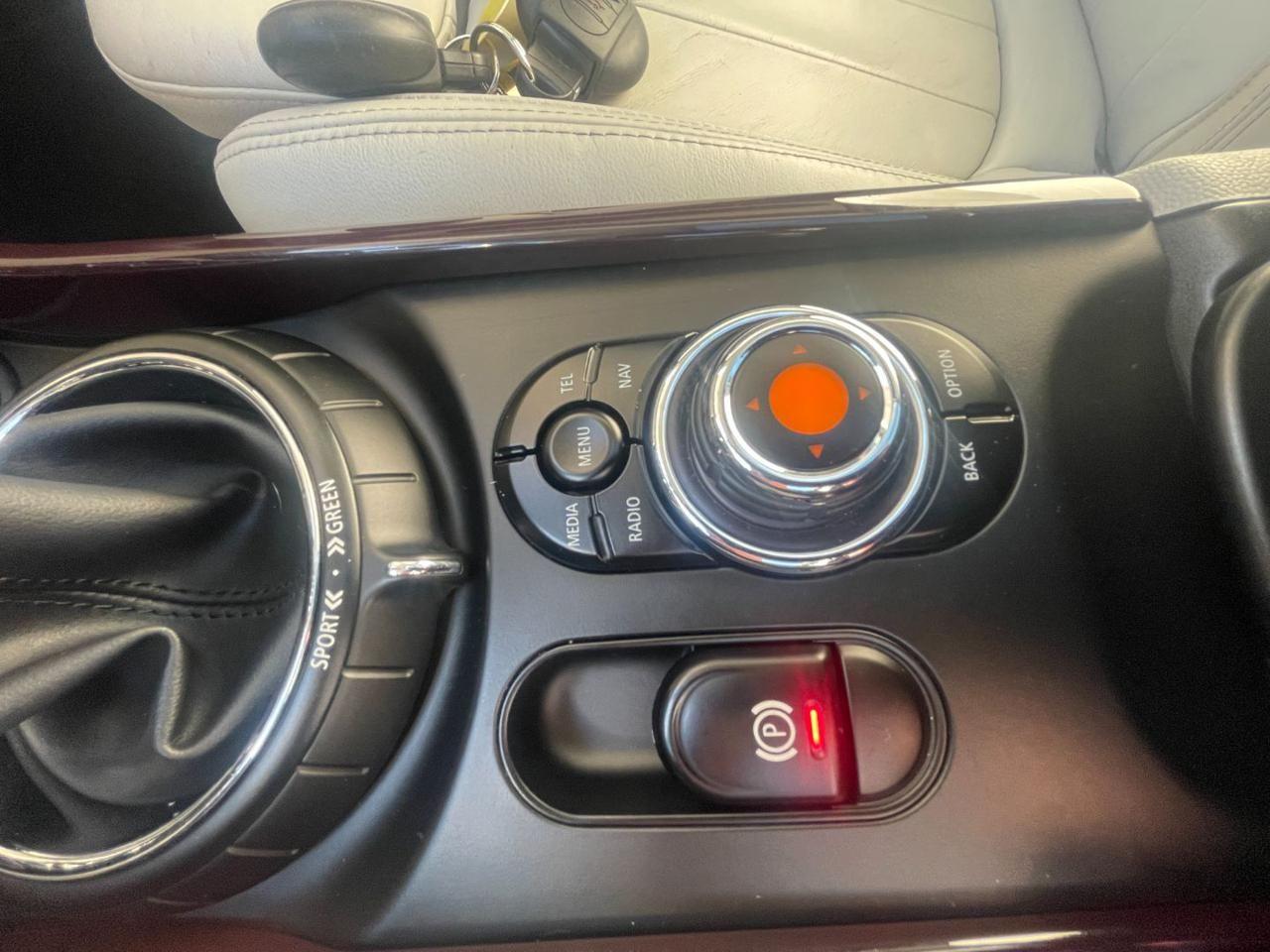 MINI Clubman 2.0 Cooper SD con tetto apribile