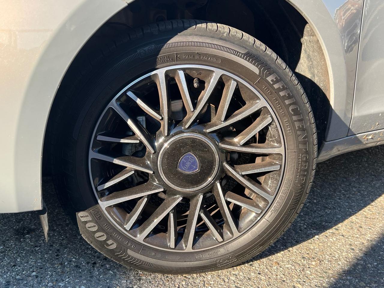 Lancia Ypsilon Alberta Ferretti 1.2 LPG #8303