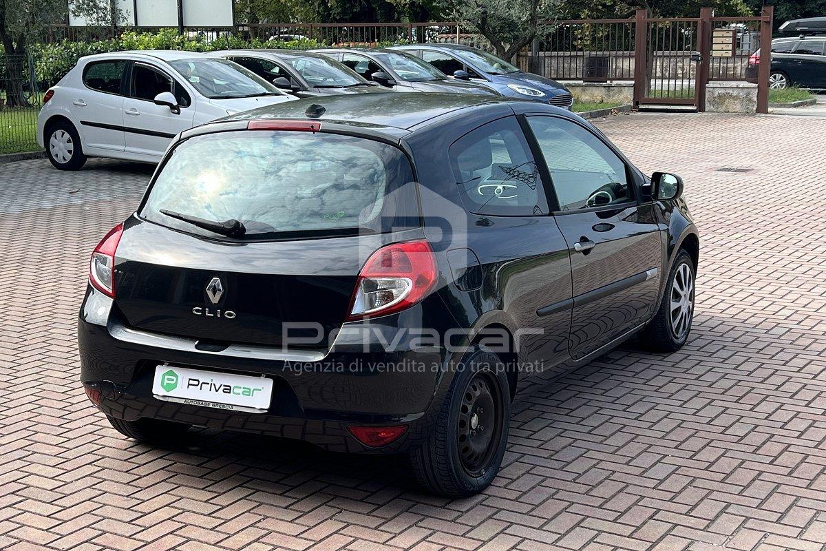 RENAULT Clio 1.2 16V 3 porte Dynamique