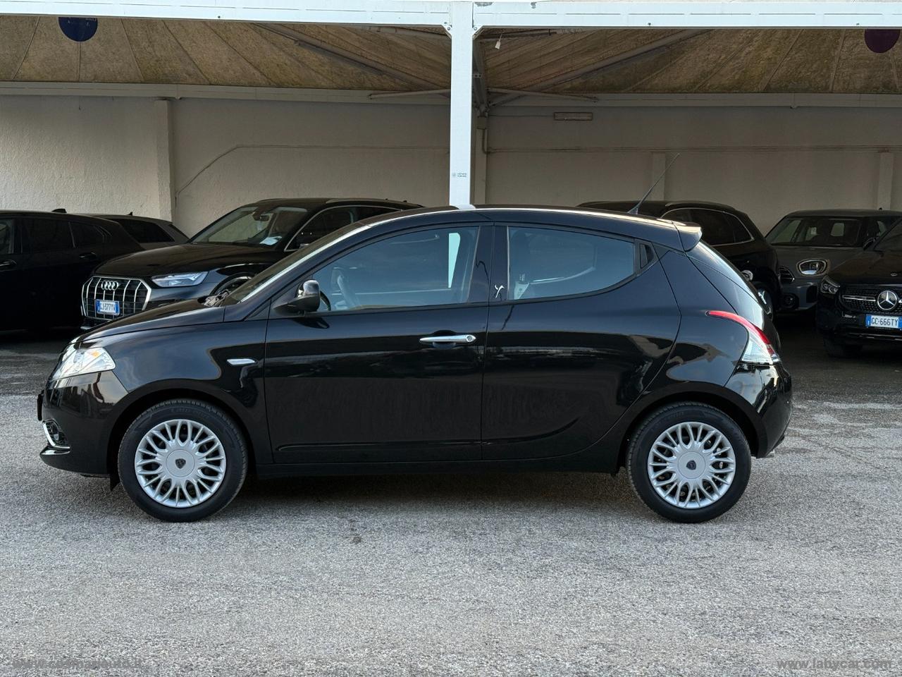 LANCIA Ypsilon 1.2 69 CV 5p. Gold
